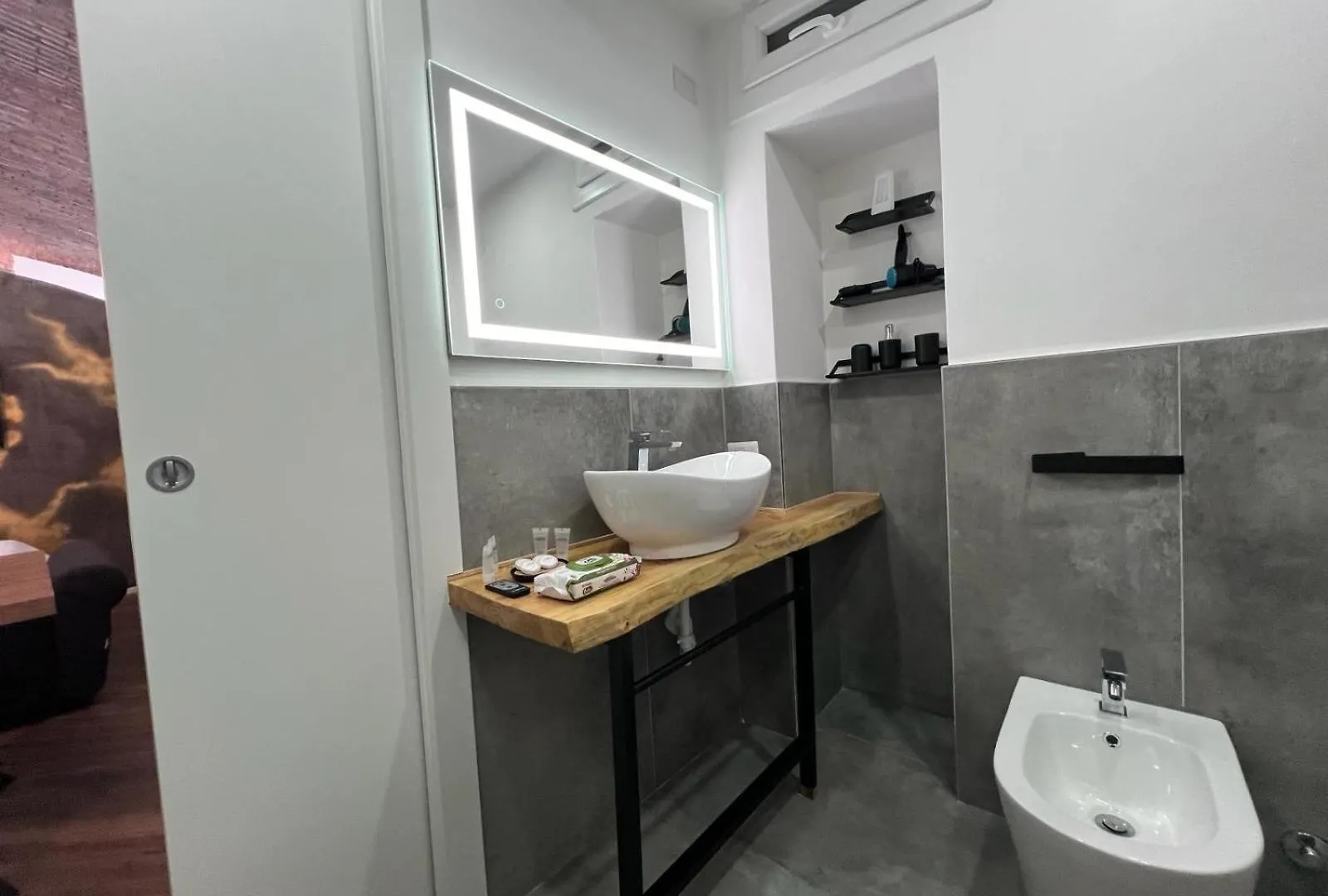Apartment Kibilu - Via Melchiorre Gioia - Stazione Centrale - Isola - Garibaldi Milan