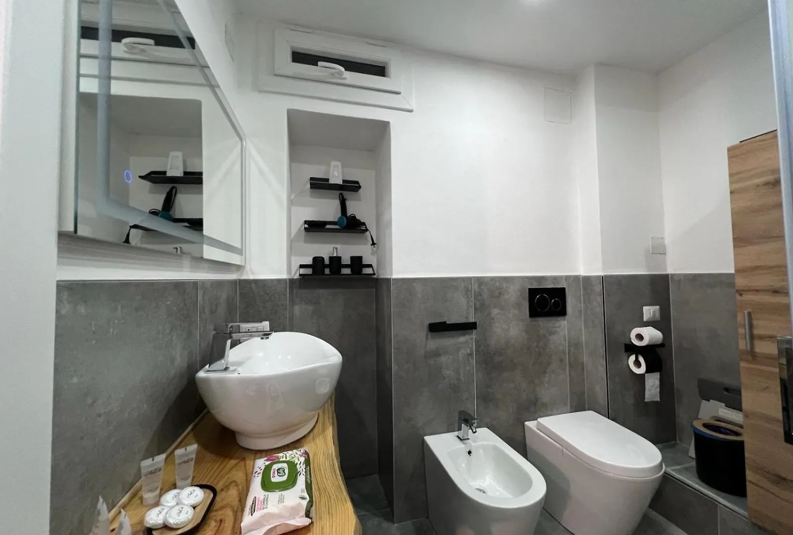 Kibilu - Via Melchiorre Gioia - Stazione Centrale - Isola - Garibaldi Milan Apartment